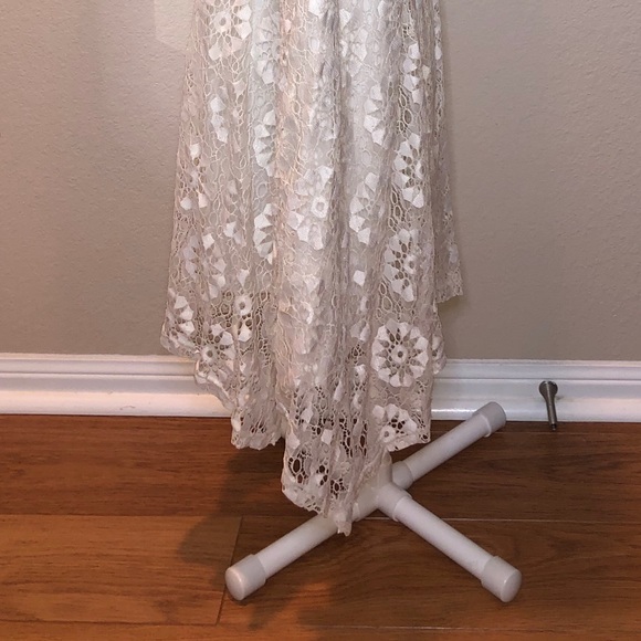 CATO - Sleeveless, Cream-Colored, Lacy Dress - Picture 4 of 8